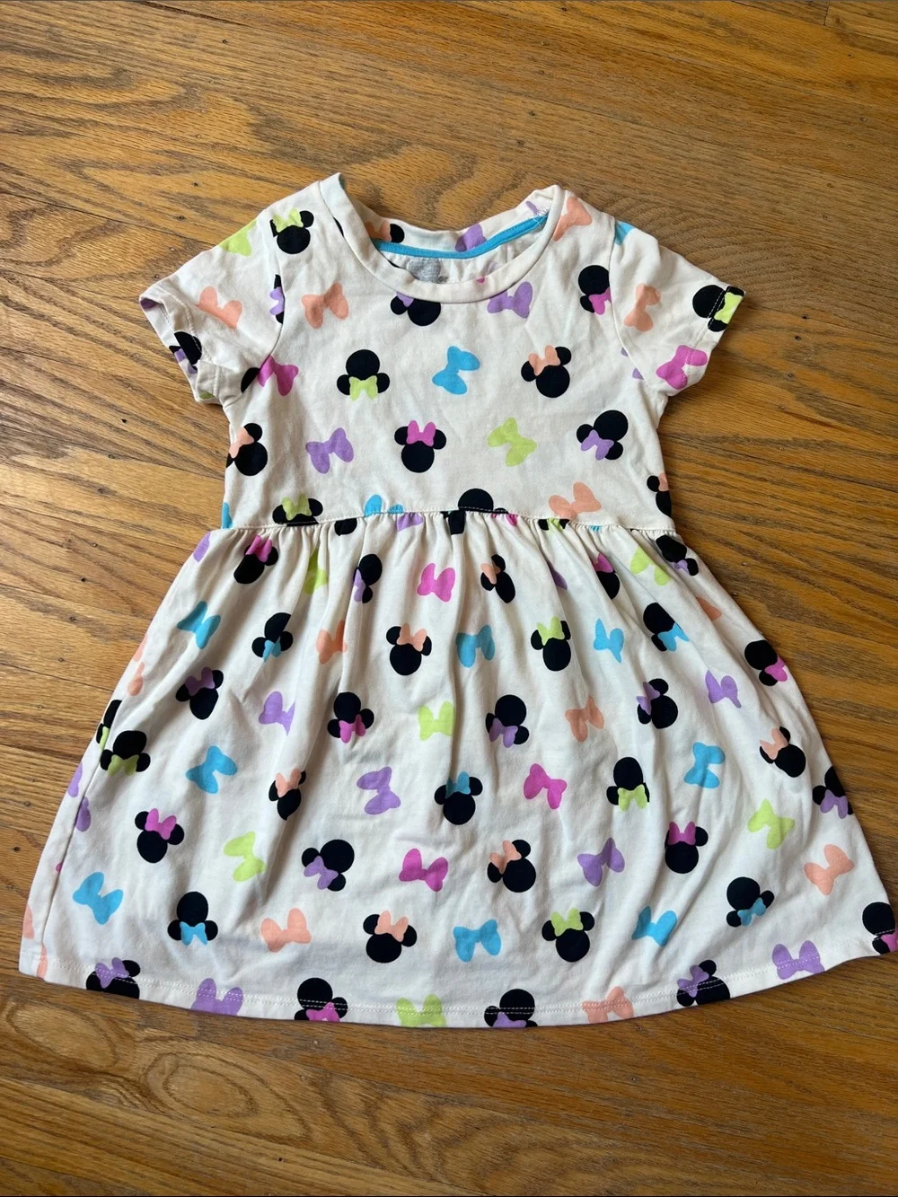 Disney White Minnie Mouse Bow & Silhouette Short Sleeve Dress